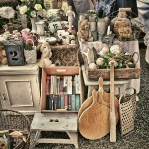 Read more about the article Sorting Through the Chaos: DIY Junk Removal Tips